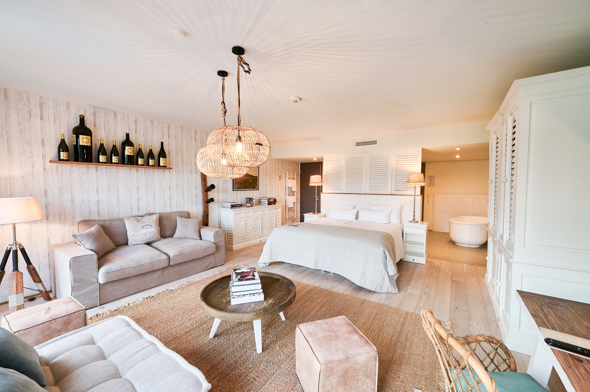Papa Rhein-2021-302-Suiten.jpg