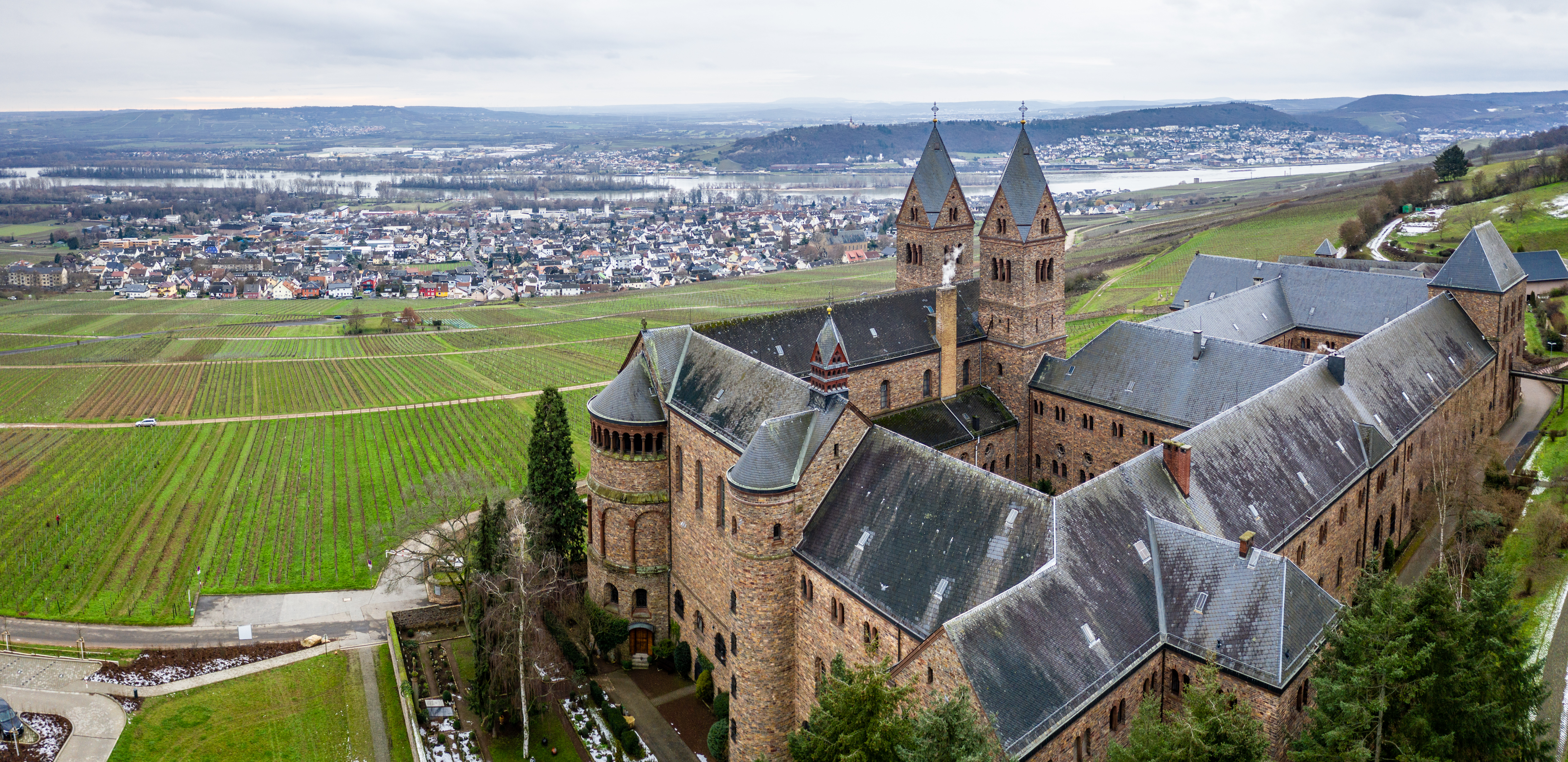 Papa Rhein-2021-207-Abtei Sankt Hildegard.jpg