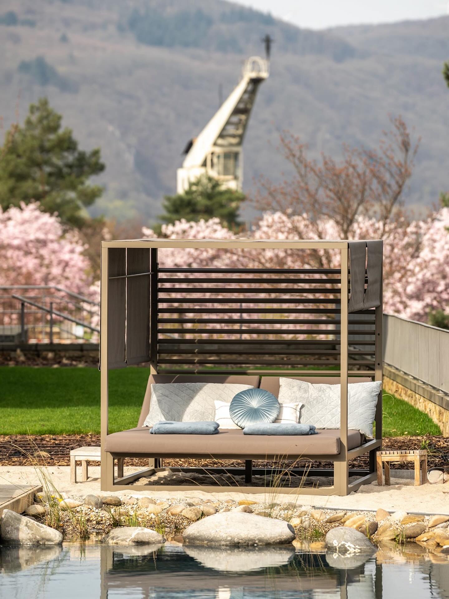 Dein Platz an der Sonne🌸  #placetobe #springvibes #wennrausdannrhein